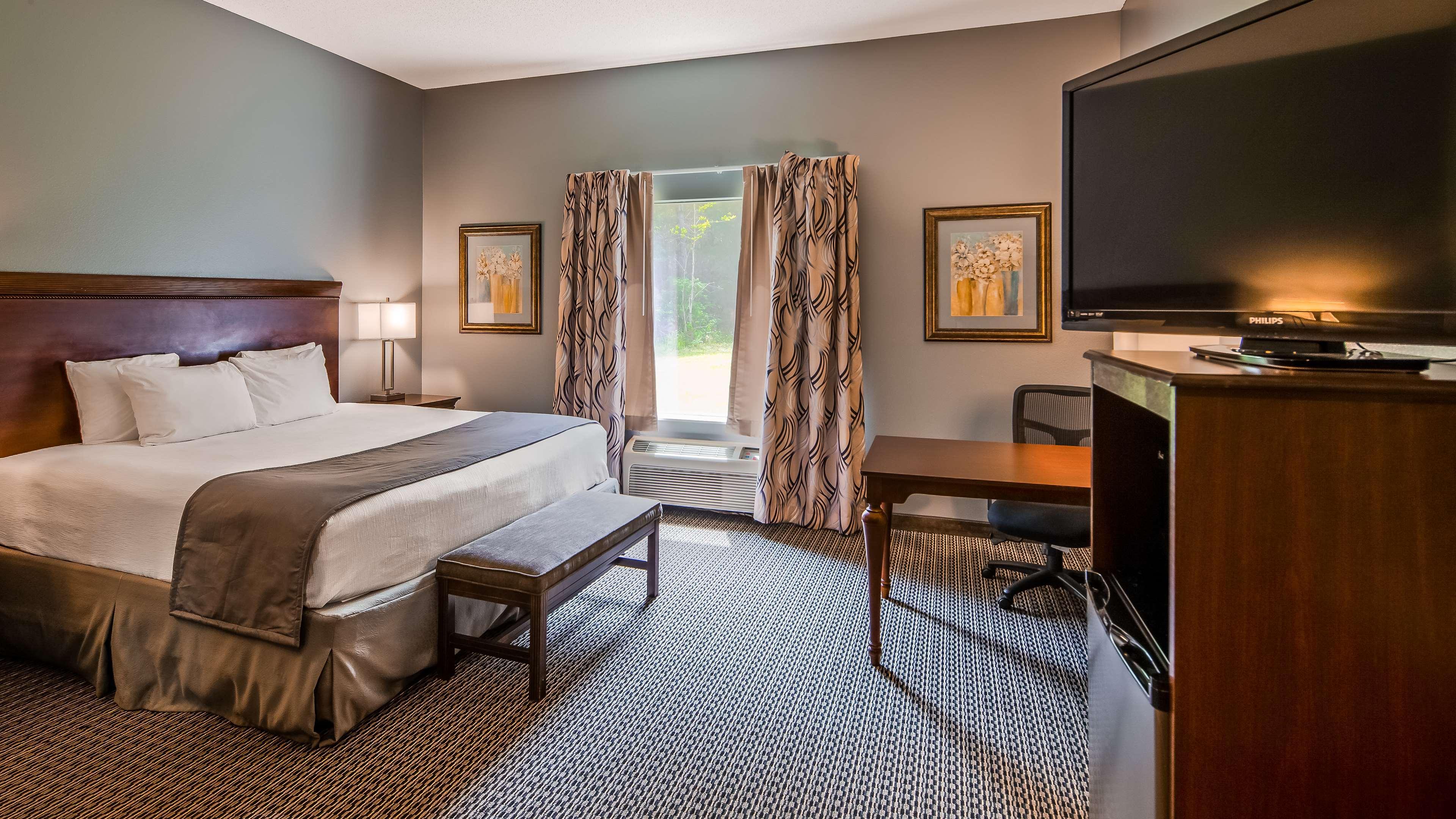 Best Western Plus Two Rivers Hotel & Suites Demopolis Экстерьер фото