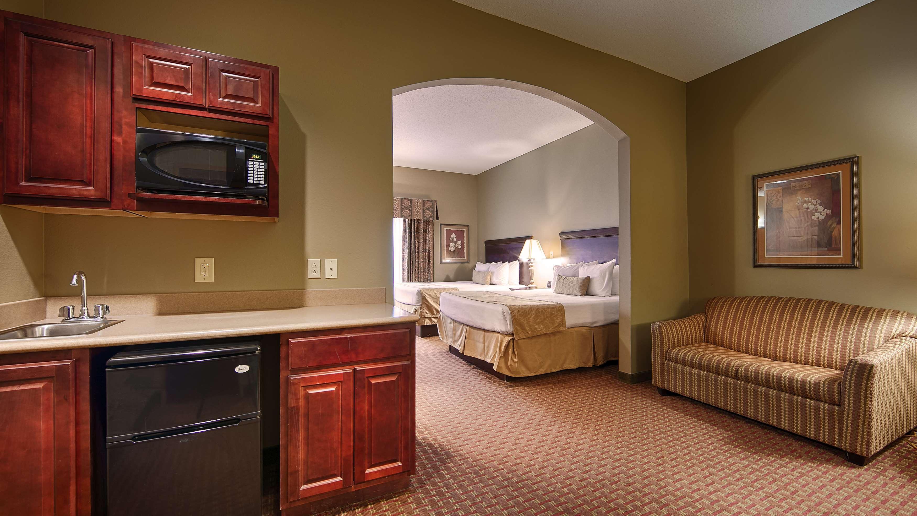 Best Western Plus Two Rivers Hotel & Suites Demopolis Экстерьер фото