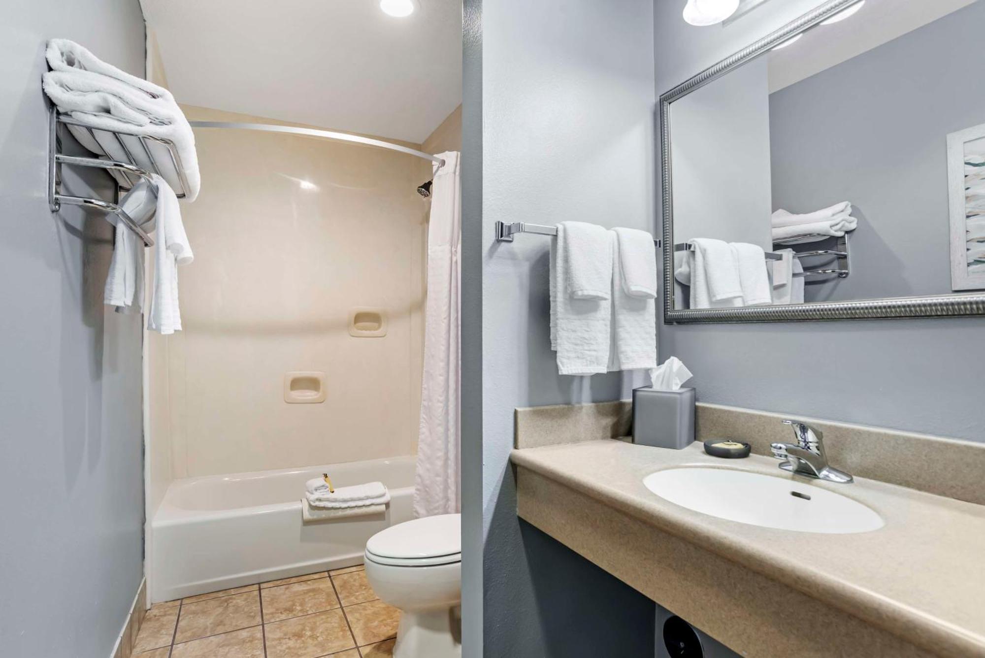 Best Western Plus Two Rivers Hotel & Suites Demopolis Экстерьер фото