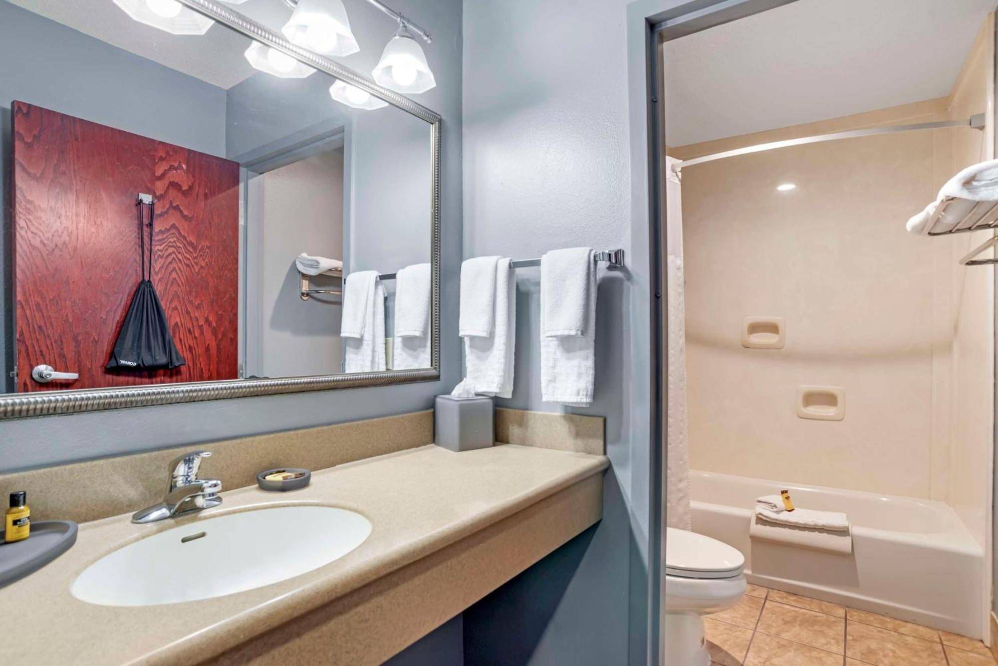 Best Western Plus Two Rivers Hotel & Suites Demopolis Экстерьер фото