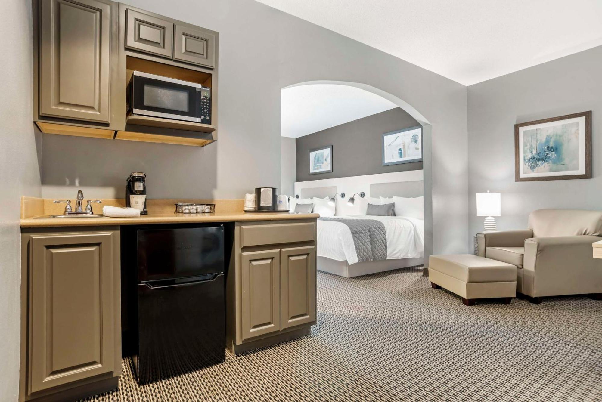 Best Western Plus Two Rivers Hotel & Suites Demopolis Экстерьер фото