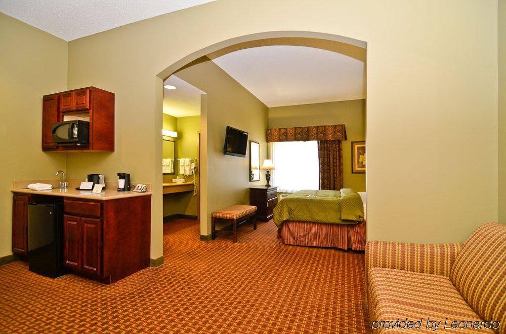 Best Western Plus Two Rivers Hotel & Suites Demopolis Номер фото