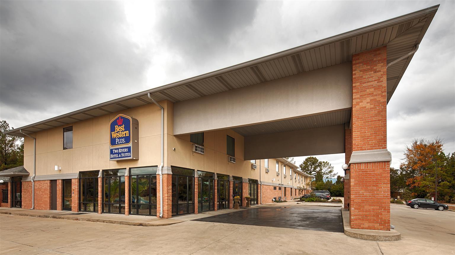 Best Western Plus Two Rivers Hotel & Suites Demopolis Экстерьер фото